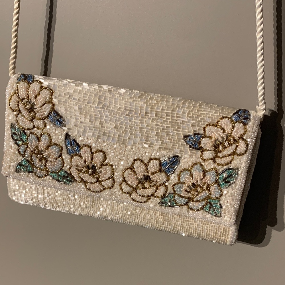 Elegant vintage Floral Beaded Clutch